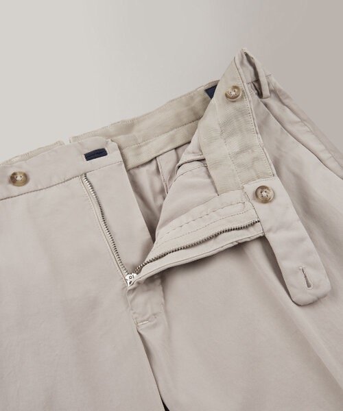 Slim-fit certified Royal Batavia cotton trousers : Light Beige